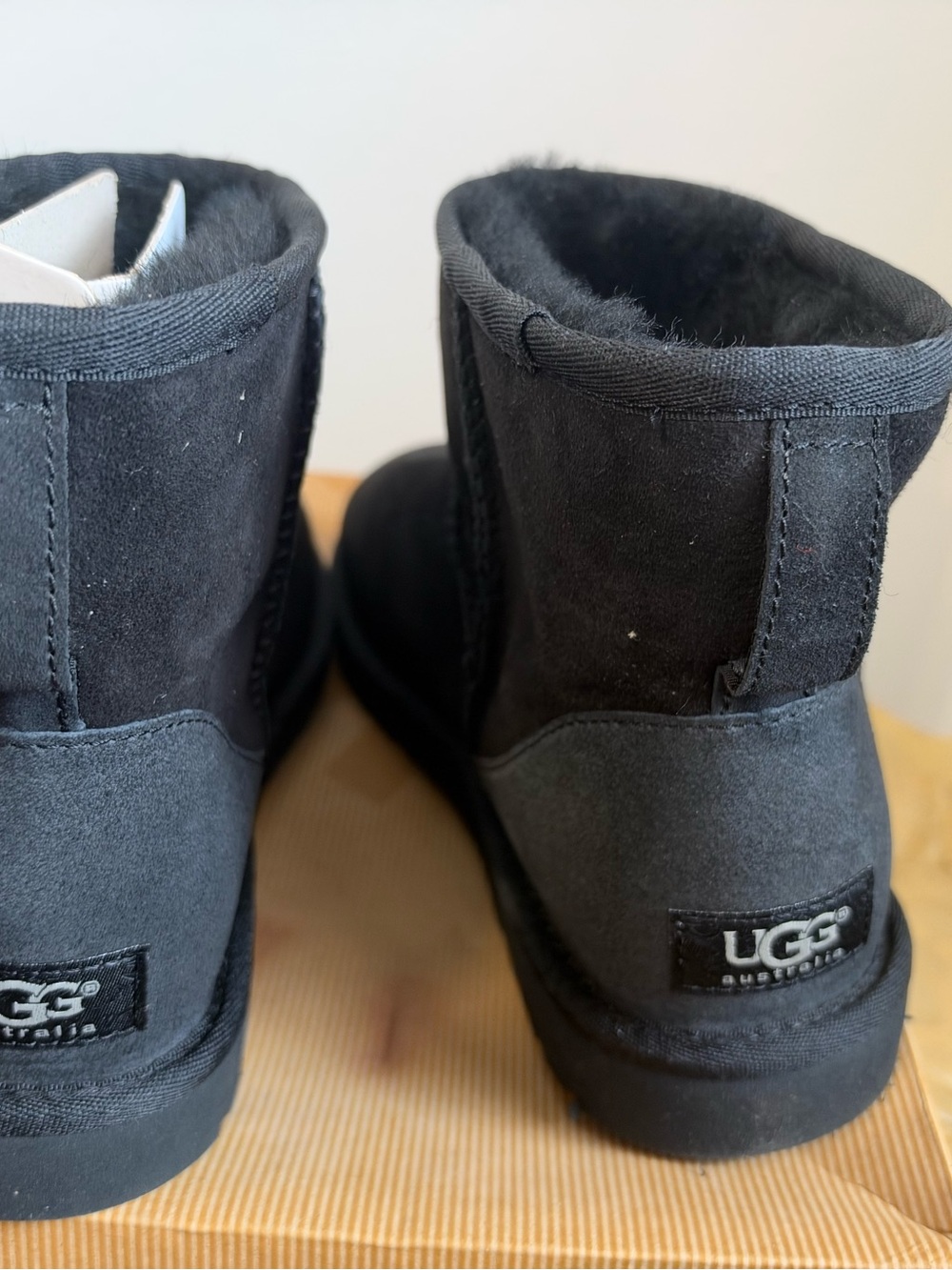 UGG Men's Classic Mini Boot in Black Suede size 8
